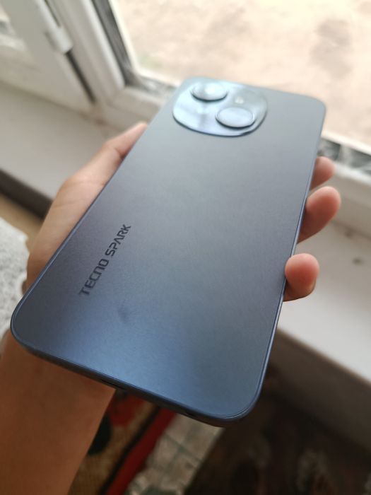 Telefon sotiladi tecno spark go 1