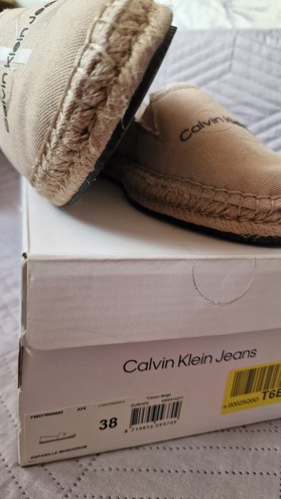 Кецове и еспадрили Calvin klein