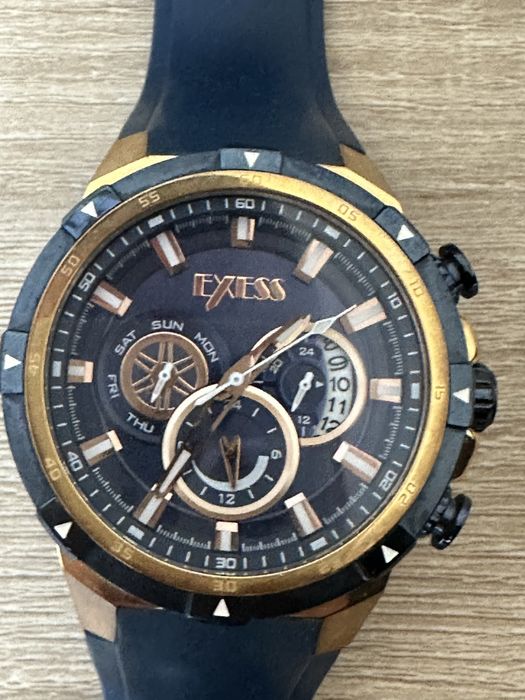 Мъжки спортно-елегантен часовник EXESS