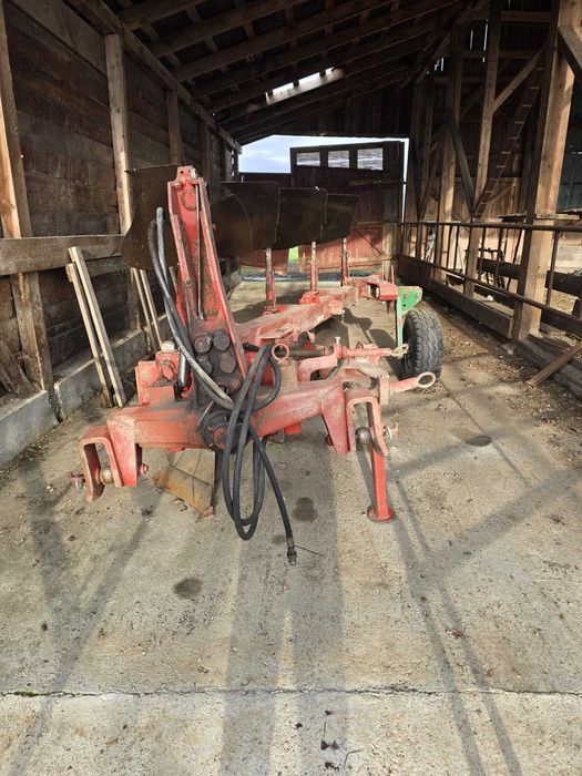 Plug reversibil cu 4 trupițe Volldrehpflug