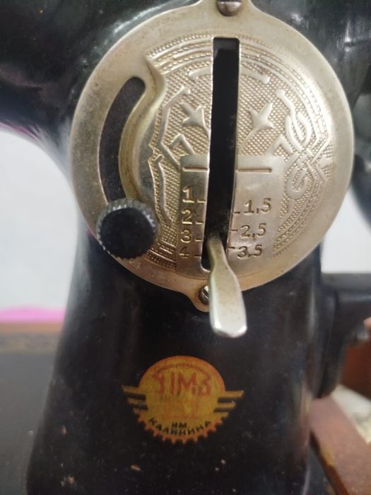 Продам швейную машинку