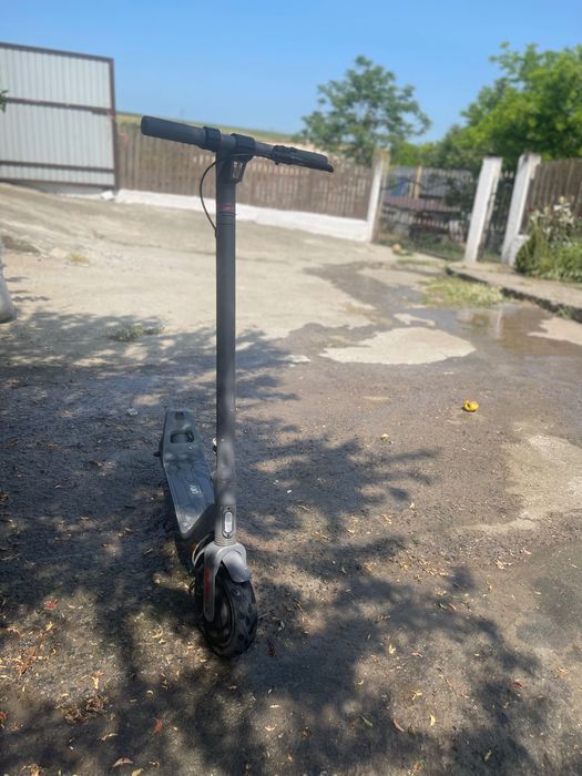 Vând trotinetă myria