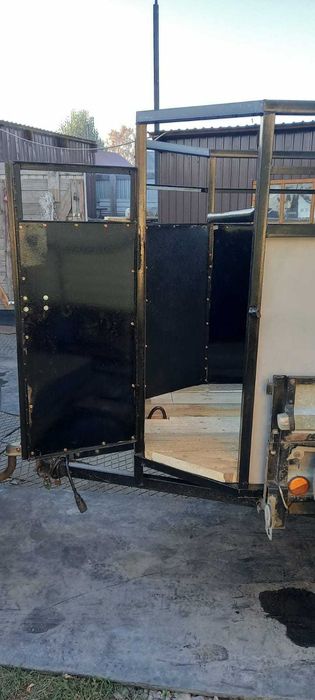 продам прицеп с коневозкой