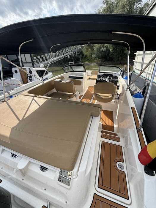 Barca Bayliner VR5 2021 150CP 90ore