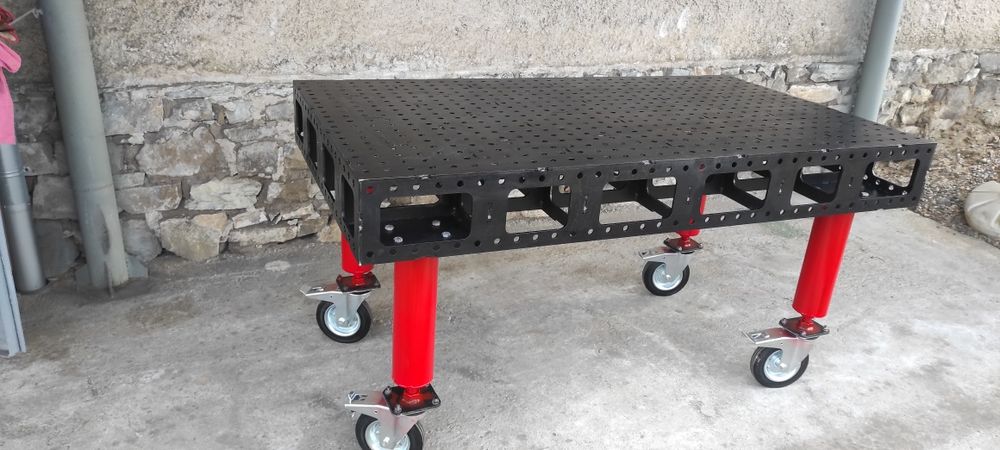 Заваръчна маса лазарно рязана