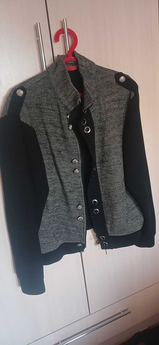 Мужские куртки и ветровки