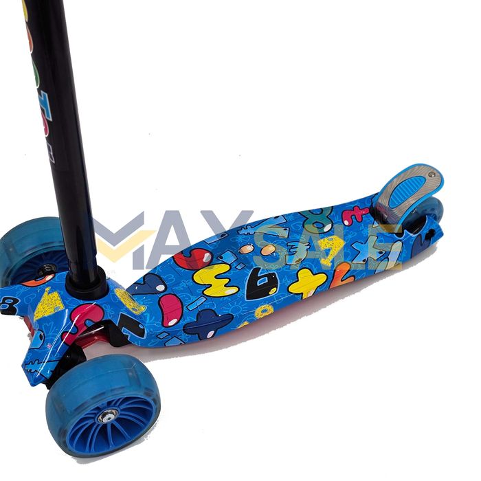 Детска тротинетка 3 светещи колела синьо / многоцветно триколка колело