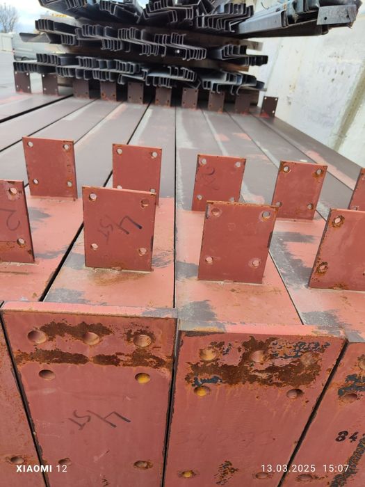 Vând structuri metalice