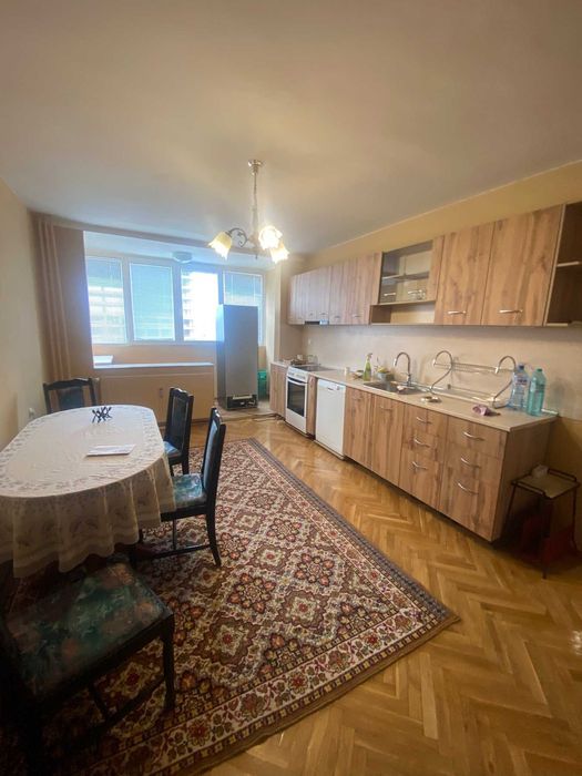 Дава се под наем Тристаен апартамент в София, Център - 88 кв.м за 664.68 € - Снимка #1