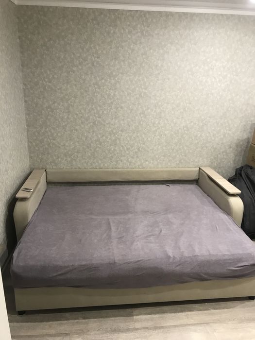 Продам диван срочно