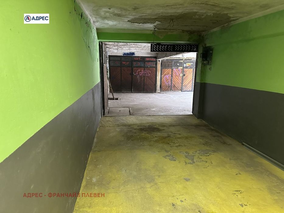 Гараж в Плевен-Идеален център площ 18 цена 32500