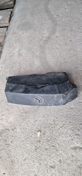 Лобовая декоративная крышка на 111 двигатель