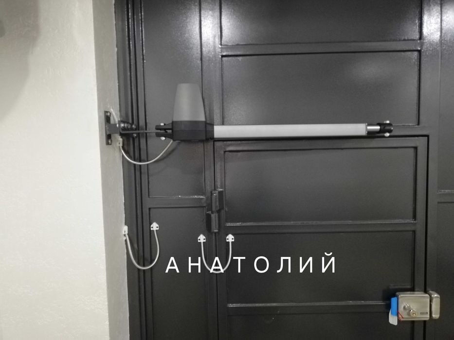 Автоматика на распашные ворота.Управление со смартфона!Аккумуляторы!