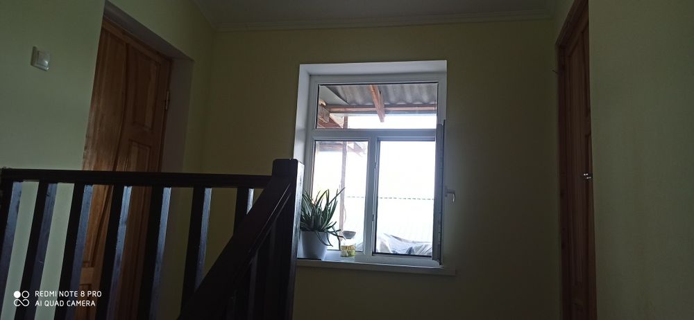 Урта Чирчик тумани КимПенХва МФЙ Янги кучаси 16 уй, газ ток атапления