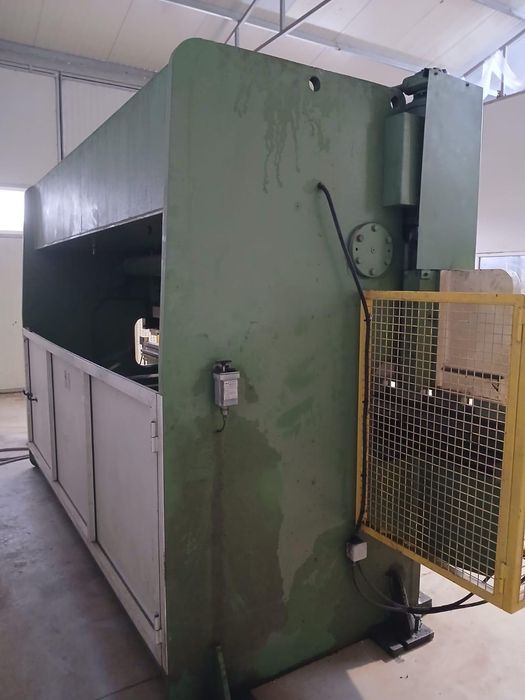 Abkant hidraulic CNC