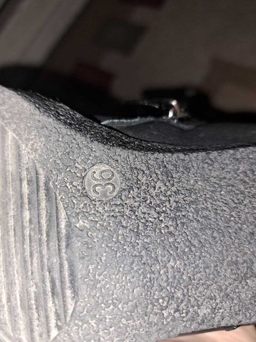 Сапоги зимние утепленные  36 размер новые