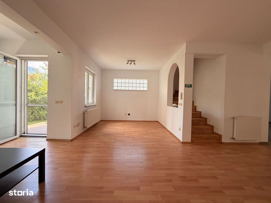 Casa + Garaj | Curte Libera