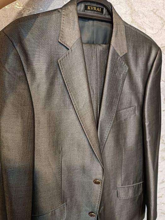 Продам.      костюм