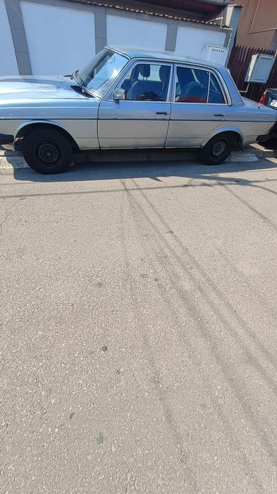 Mercedes Cobra 123 limuzina