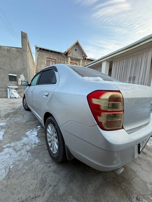 Cobalt 2016 yil Stalnoy rangda