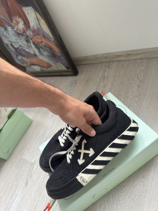 Off white vulcanised low