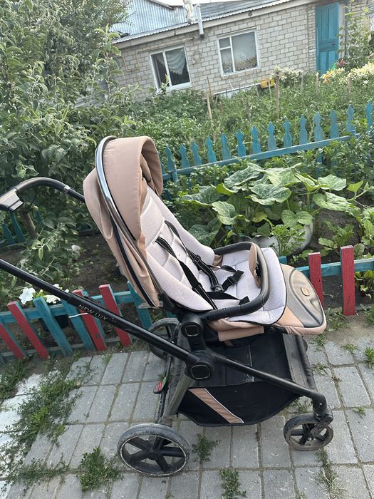 Продам коляску прогулочную