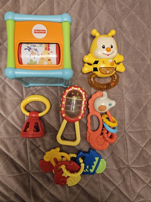 Сет бебешки/ детски играчки