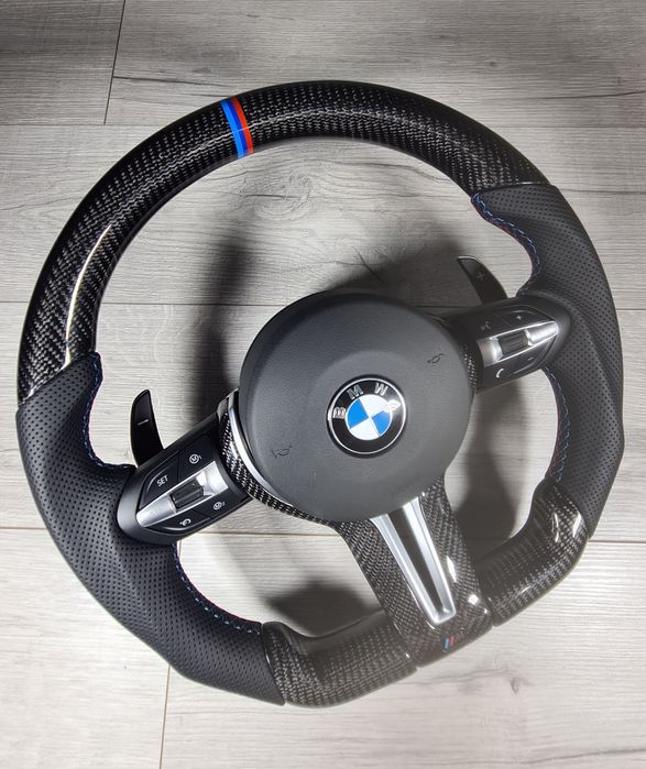Volan-Carbon-Bmw-Seria-5-6-7-F10-F11-F06-F12-F01-F02-F07-F90-M5-M6-Nou