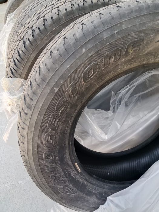 Продам покрышки R17 всесезонные б/у