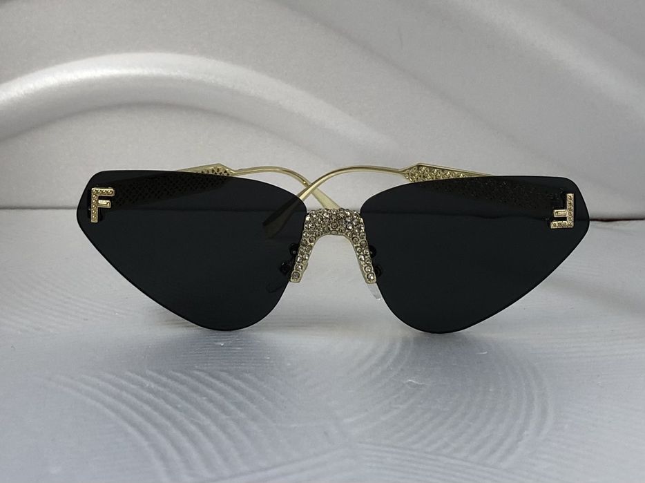 Атрактивни дамски слънчеви очила /колекция 2025/