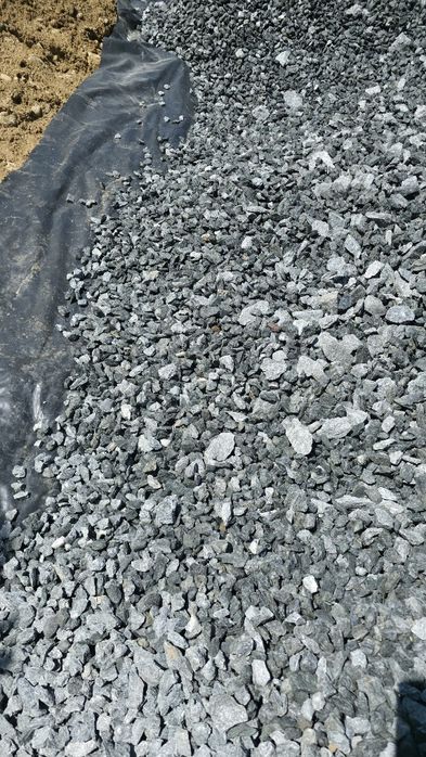 Piatră de munte de diferite tipuri, cu transport inclus. Piatra ornamentala gri si alba
0-4mm
4-8mm
8-16mm
16-25mm
30-60mm
Si bolovani 0-400mm