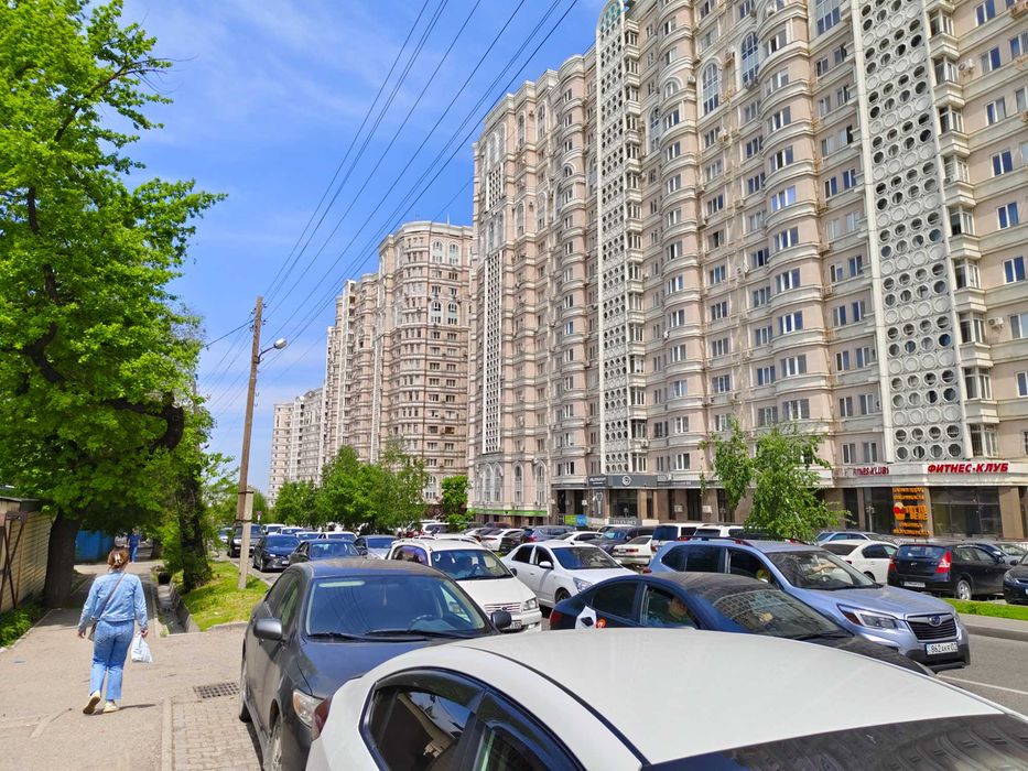 Под Магазин, офис продаж сдается 130 квм.