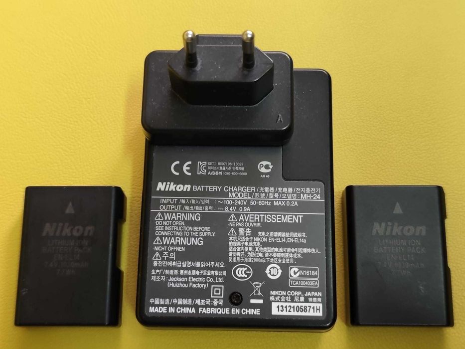Încărcător NIKON MH-24 +2 Battery Nikon EN-EL 14. DSLR D3100 defect.