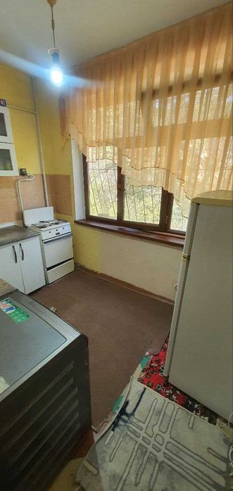 Uy sotiladi, uy sotiladi