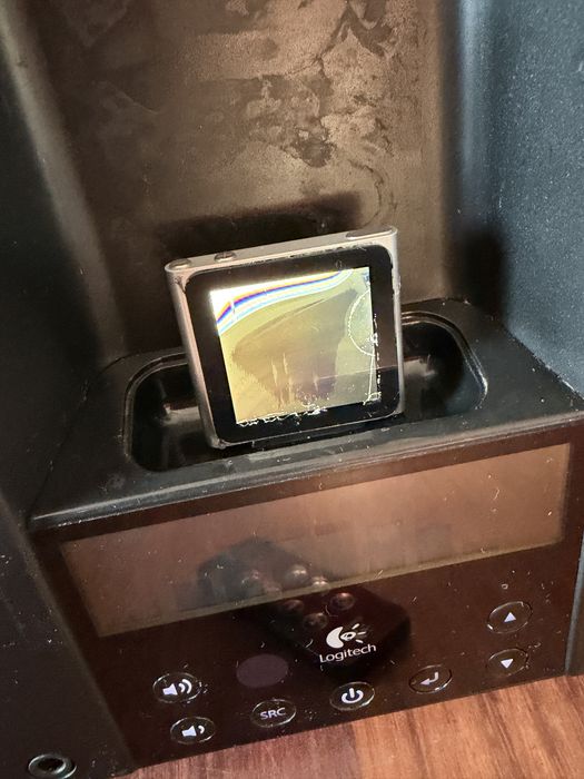 Logitech Pure Fi Elite Ipod Nano 6