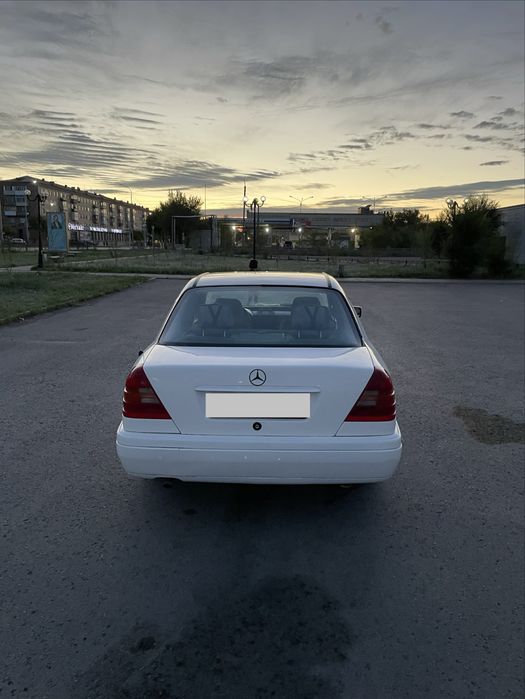 Продам Mersedes C180 w202