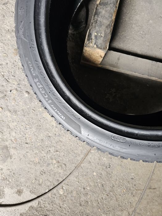 2 anvelope iarna 245 40 19 Hankook 2023