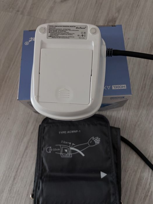 Tensiometru digital pentru braț EvoSmart (Model AXD-808)
