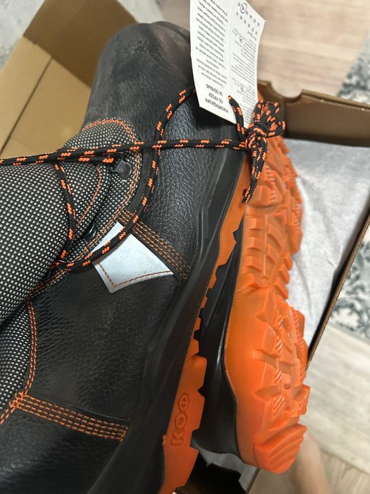 Продам спец. обувь