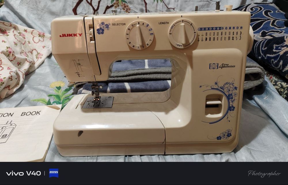 Швейная машинка JUKKY