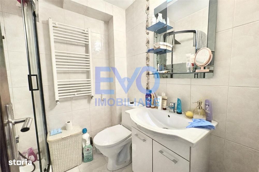 Apartament 3 camere, decomandat, balcon, Valea Lupului, Iasi