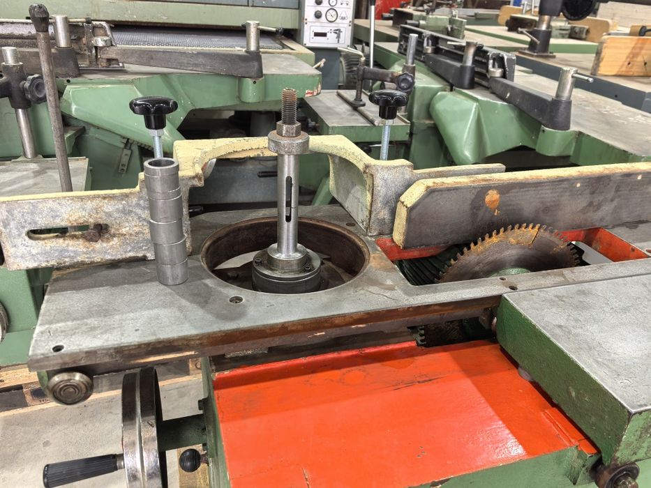 Циркуляр с карета + фреза.