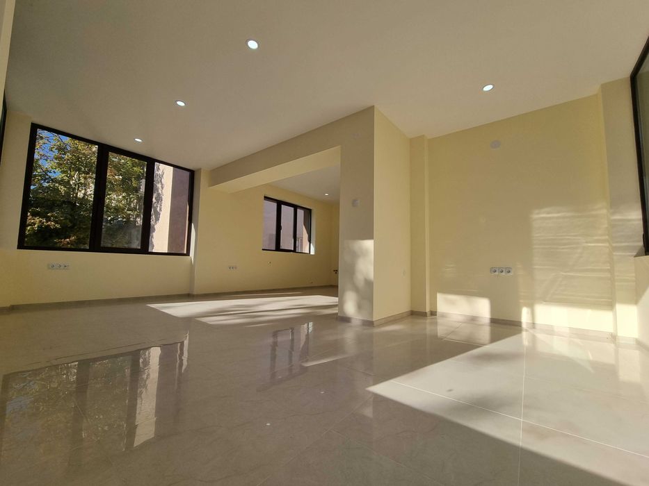 Дава се под наем Офис в Горна Оряховица - 226 кв.м за 178.5 € - Снимка #11