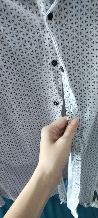 Продам мужские рубашки