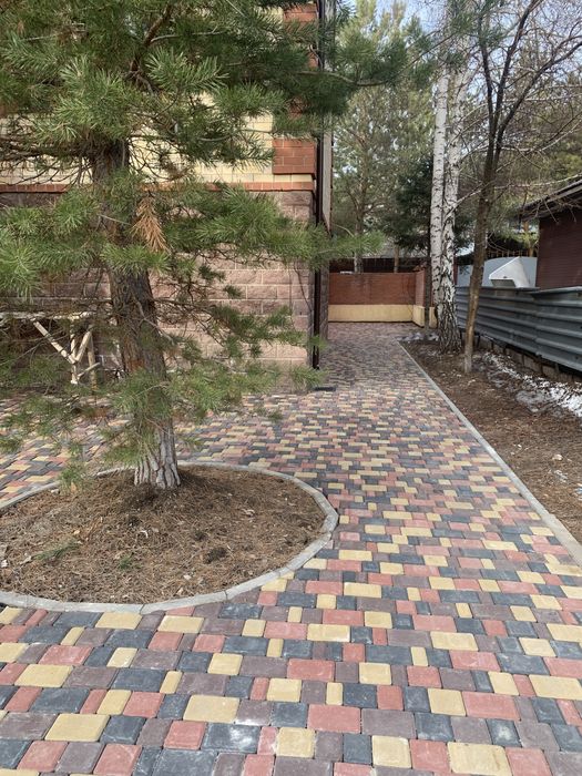 Благоустроиство территории Укладка Брусчатки