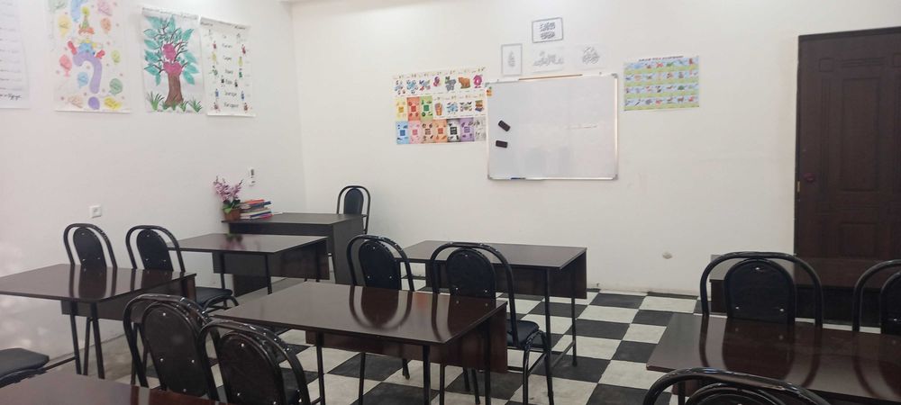 Укув курслари  учун парта стуллар. Янгидек. 2 хил усулда таёрланган.