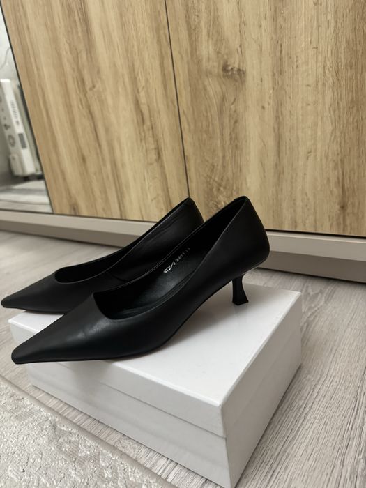 Продам женские туфли