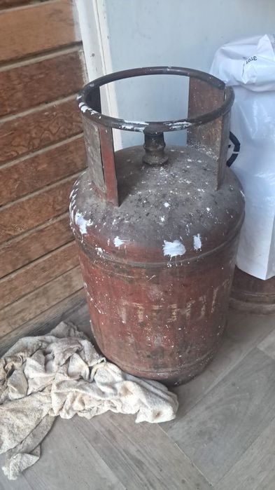 Продам газ балон
