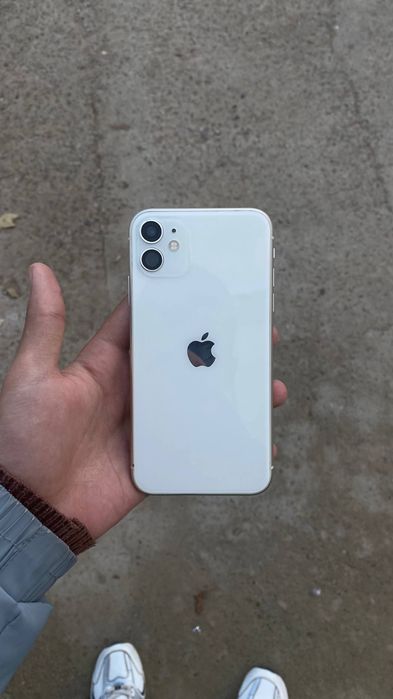 Iphone 11 sotiladi