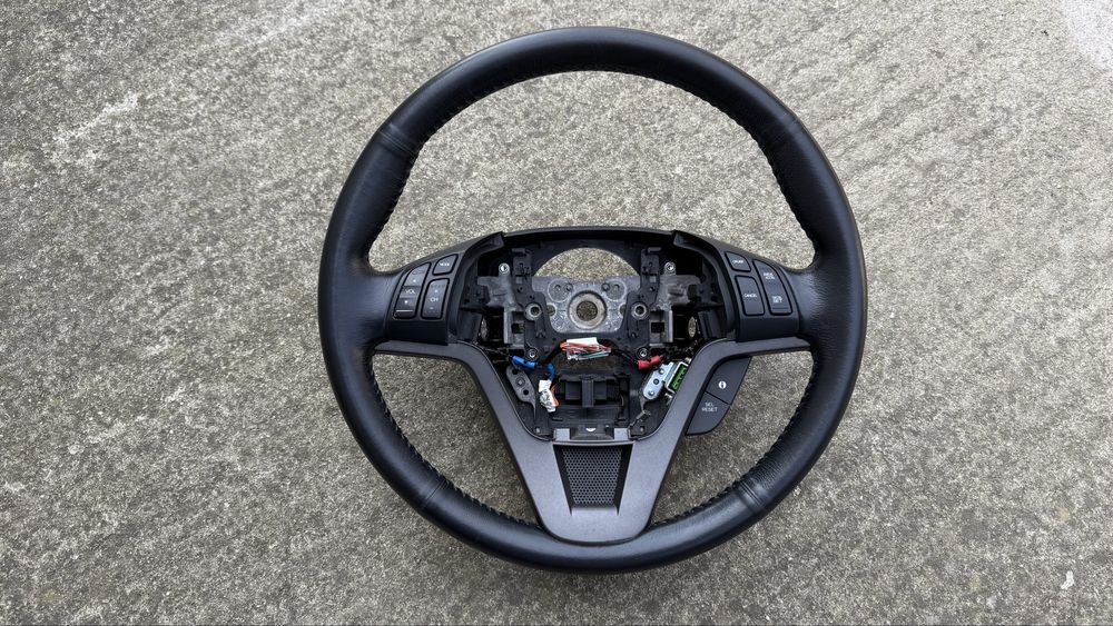 Продавам мулти волан за Honda CRV 3 - Оригинален